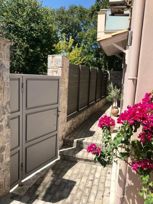 Villa Oleander Agios Nikolaos Loutra Edipsou Экстерьер фото