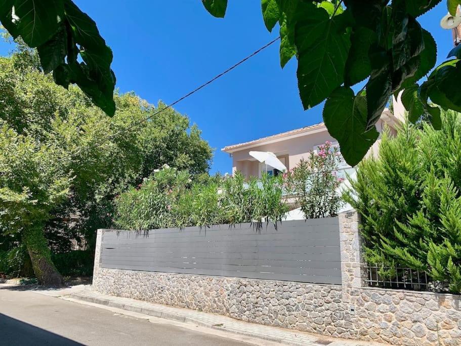Villa Oleander Agios Nikolaos Loutra Edipsou Экстерьер фото